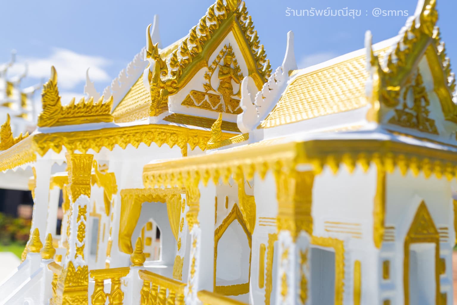 รายละเอียดตัวเรือน ช่องเปิด หน้าบัน และหลังคาของศาลตายาย GR-0024