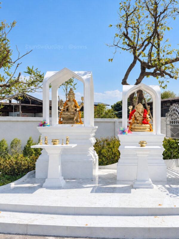 ศาลพระพรหมโมเดิร์น PS-0017 ขนาด 19 และ 16 นิ้วในภาพเดียวกัน