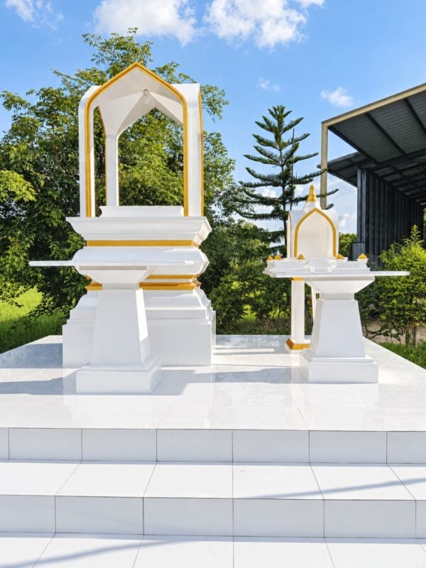 ศาลพระพรหมโมเดิร์น PS-0017 ขนาด 21 นิ้ว สีขาวตัดทอง ติดตั้งคู่ศาลตายาย